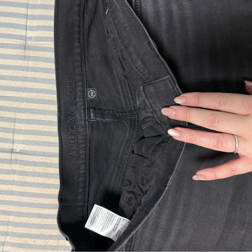 American Eagle Outfitters Black Barrel Jeans - Picture 2 of 3